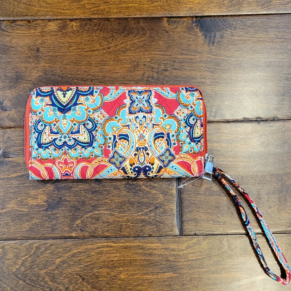 NWOT Wristlet